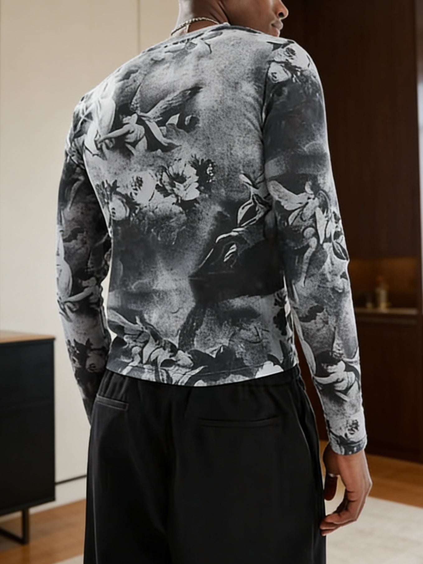 Black & White Classical Painting Print Slim-Fit Long-Sleeve Top - VEX CLUB HOUSE