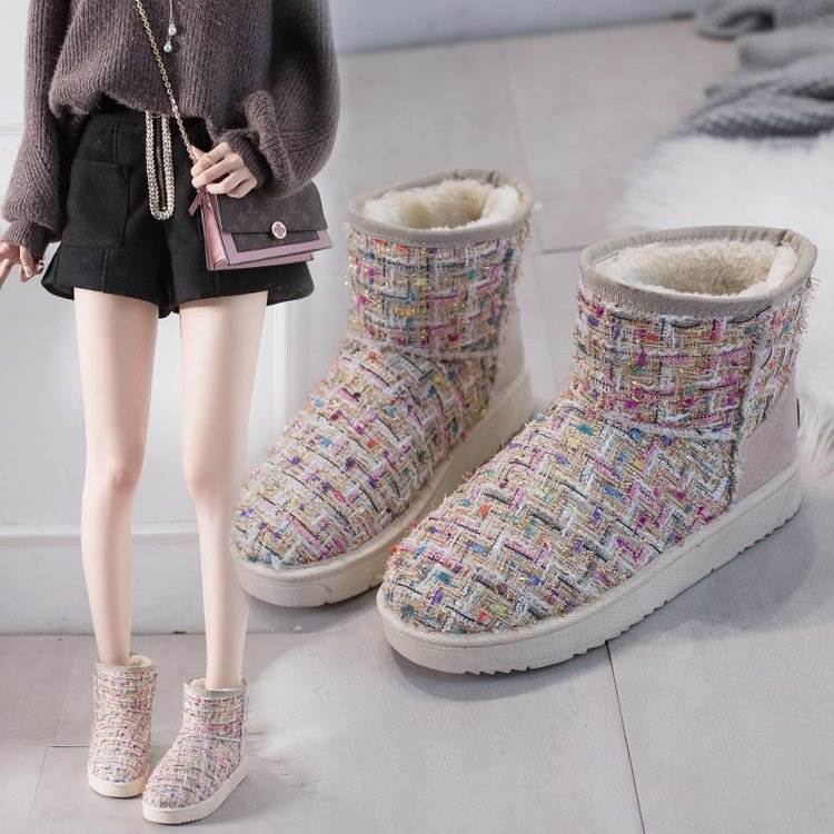 Thin and delicate bread shoes - VEX CLUB HOUSE
