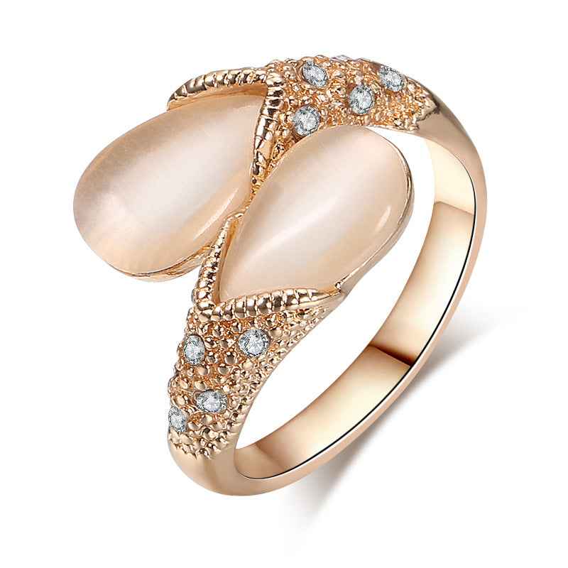 Drop-shaped white gemstone ring - VEX CLUB HOUSE