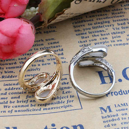 Drop-shaped white gemstone ring - VEX CLUB HOUSE