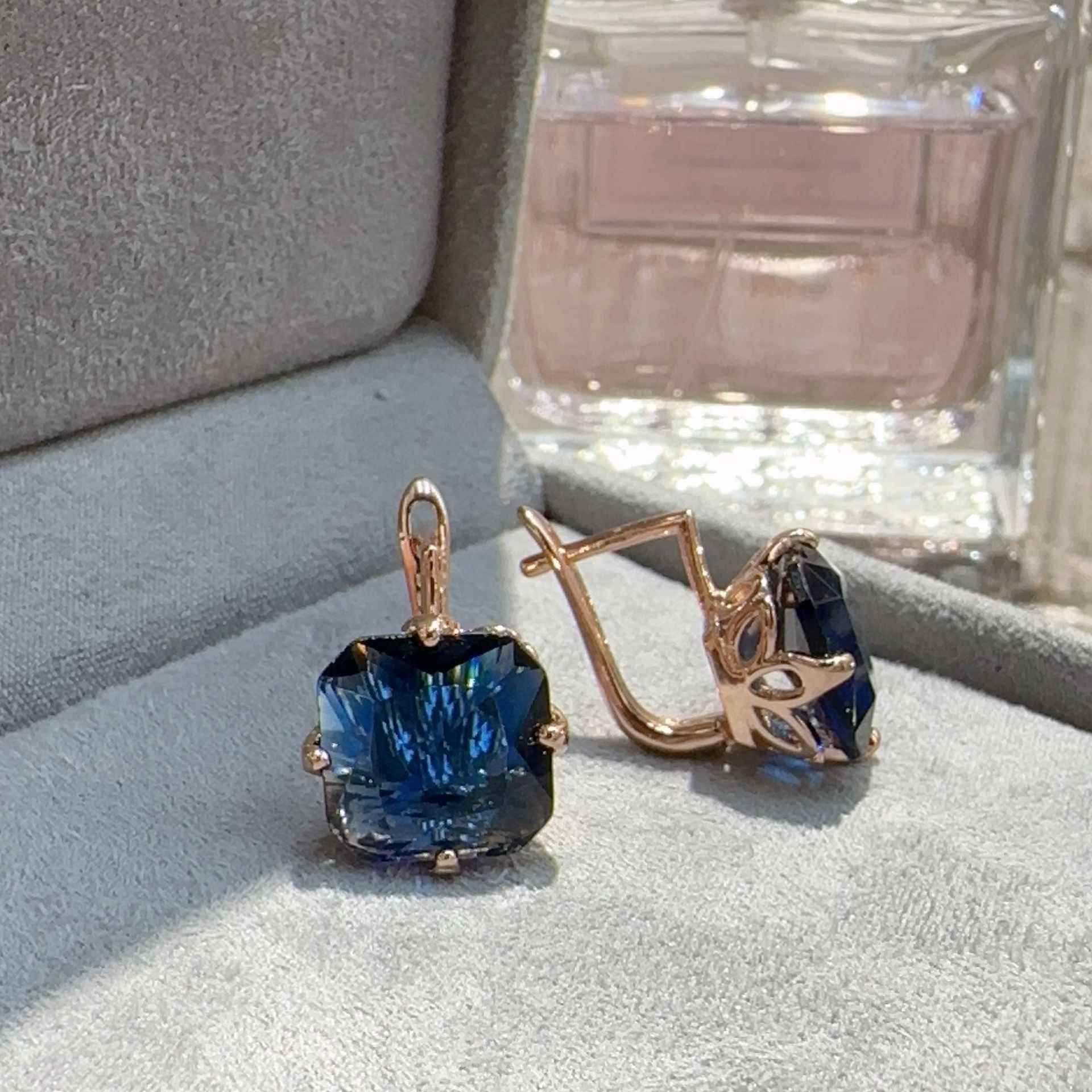 Ornament Sapphire Earrings And Necklace Set - VEX CLUB HOUSE