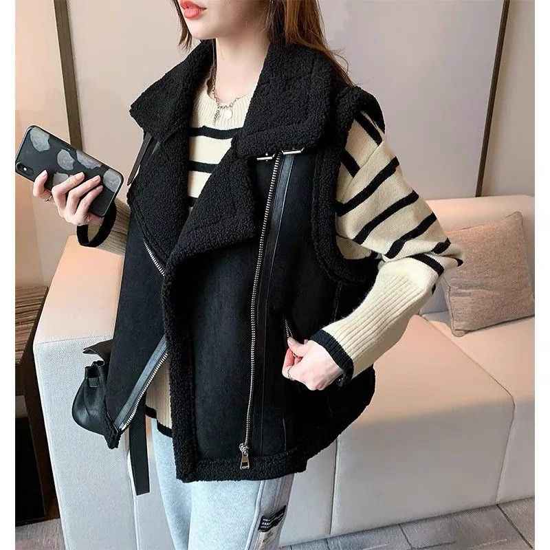 Versatile Outerwear Vest For Women To Layer And Style In Various Ways - VEX CLUB HOUSE