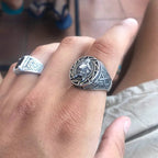 Wolf's Valor Ring