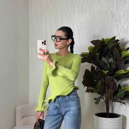 Crew-neck T-shirt With A Solid Color And An Asymmetrical Ruffled Hem - VEX CLUB HOUSE