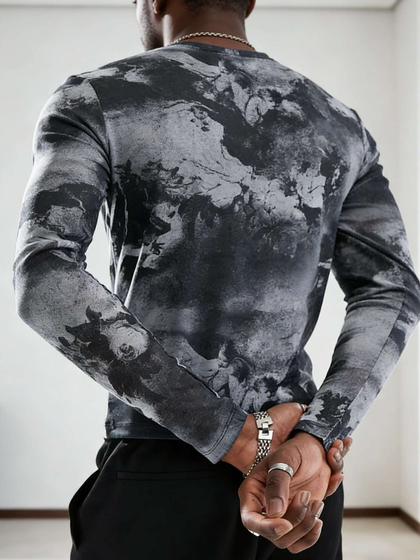 Black & White Classical Painting Print Slim-Fit Long-Sleeve Top - VEX CLUB HOUSE