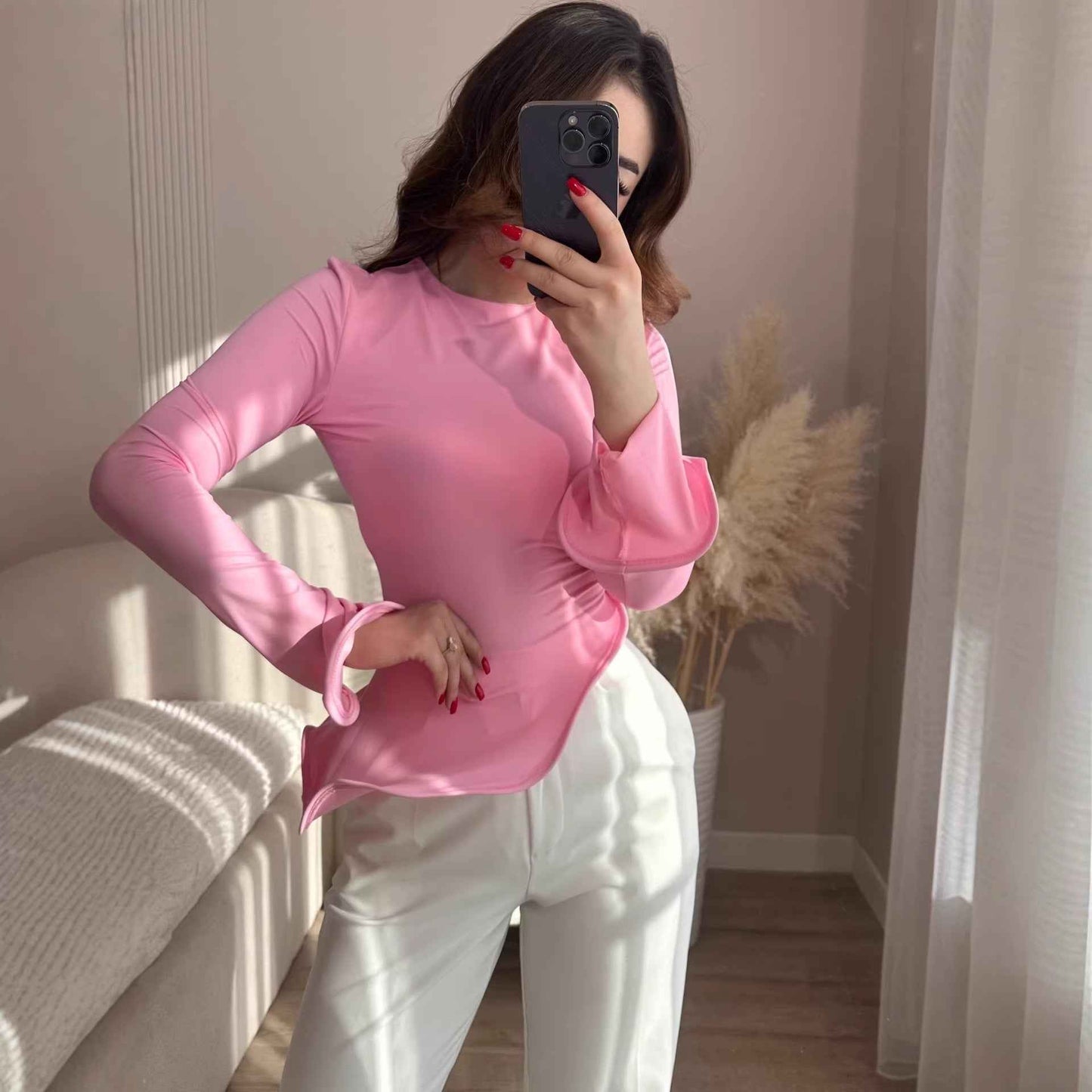 Crew-neck T-shirt With A Solid Color And An Asymmetrical Ruffled Hem - VEX CLUB HOUSE