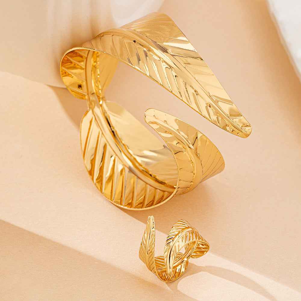 Women's Alloy Personality Geometry Open Bracelet - VEX CLUB HOUSE