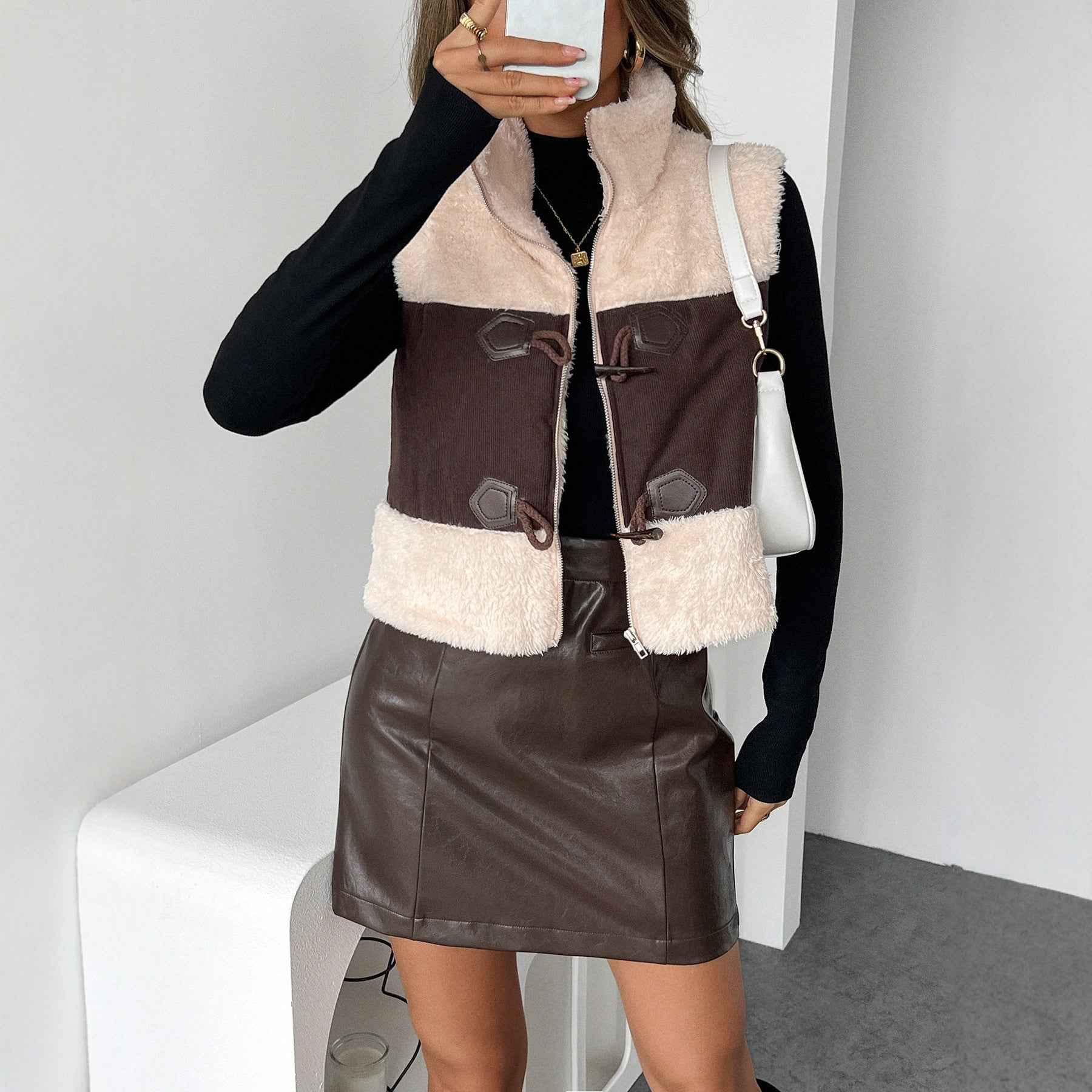 New Color-blocked Lambswool Vest With Integrated Leather And Fur - VEX CLUB HOUSE