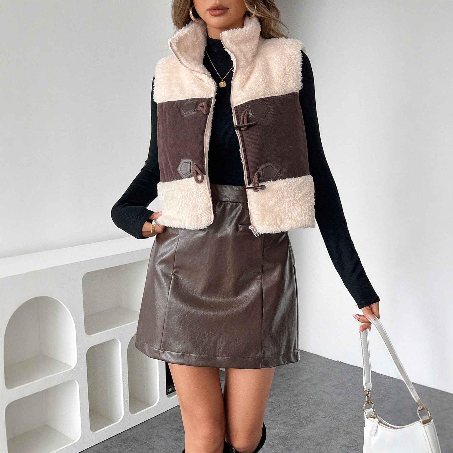 New Color-blocked Lambswool Vest With Integrated Leather And Fur - VEX CLUB HOUSE