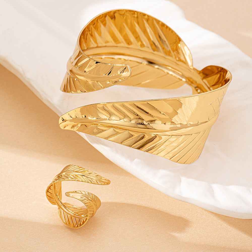 Women's Alloy Personality Geometry Open Bracelet - VEX CLUB HOUSE